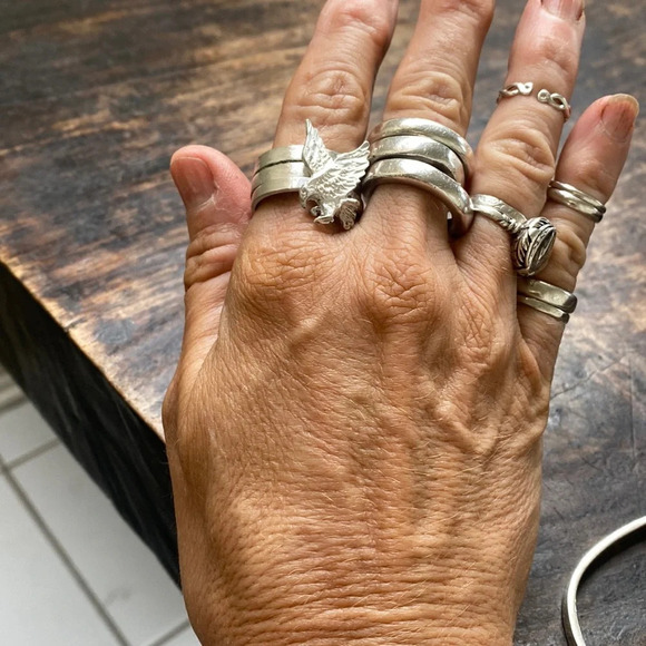 Sterling silver stack of 2 rings with an Eagle - Picture 3 of 10